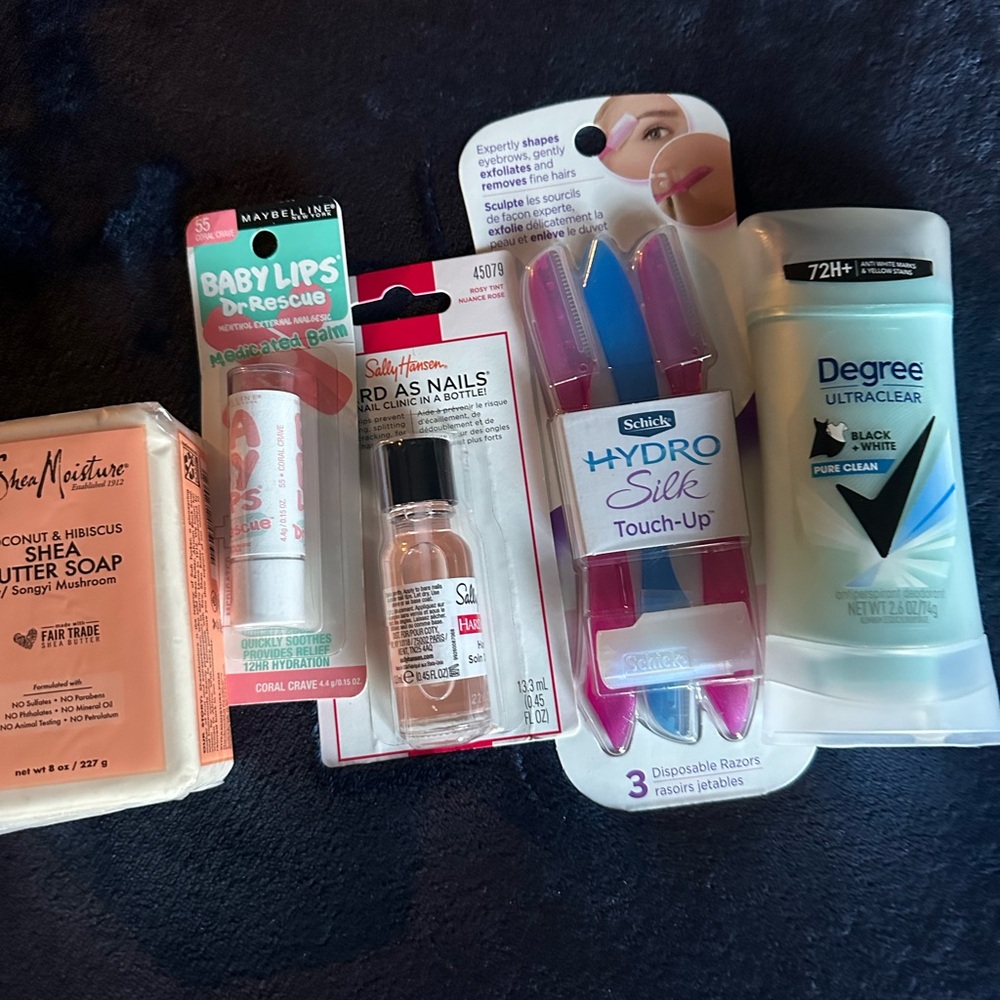 Womens Bundle ***74*** Shea Moisture & Degree & Lip Balm -